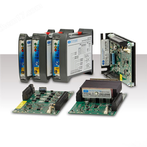 ���M����